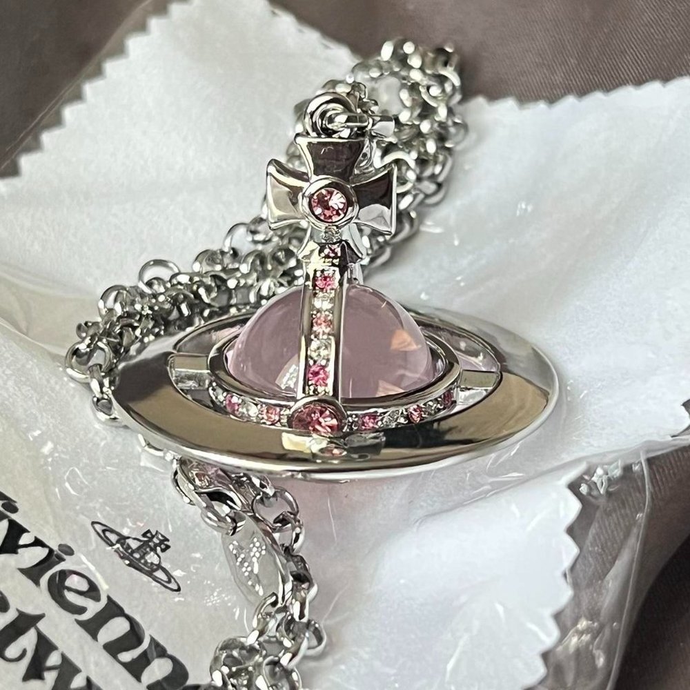✨✨Pink vivienne Westwood orb necklace 20CM